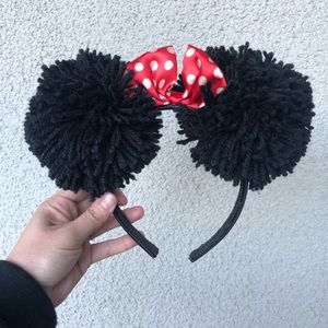 Minnie Mouse  Pom Pom Ears